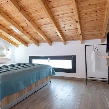 Mare Luxury Kalamítsion