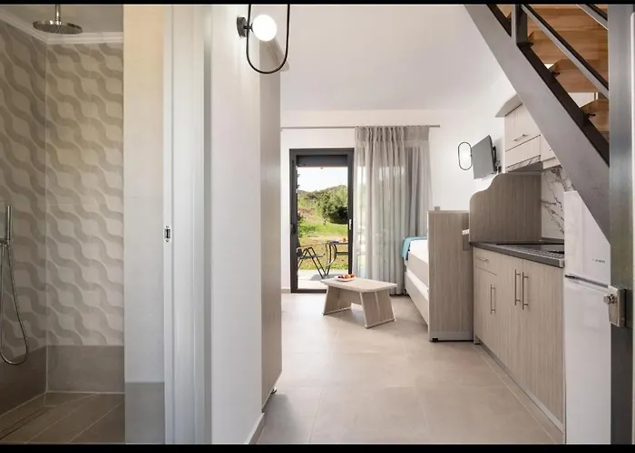 Mare Luxury Kalamítsion