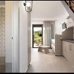 Mare Luxury Kalamítsion