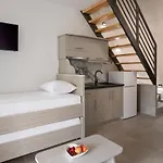 Mare Luxury Apartment Kalamítsion